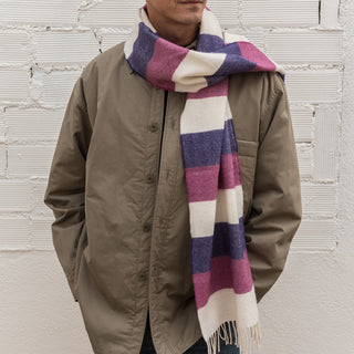 Bufanda lana merina color crudo colorete y violeta