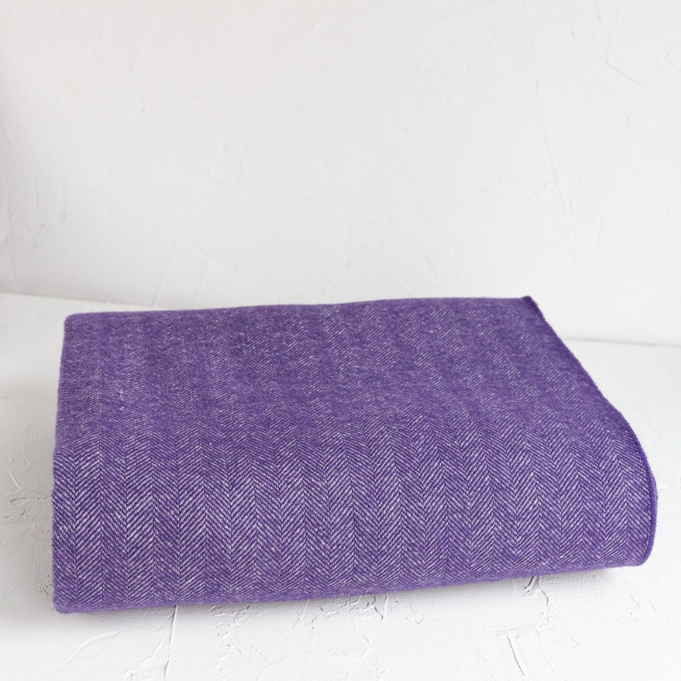 Merino Wool Violet Blanket – REAL FABRICA