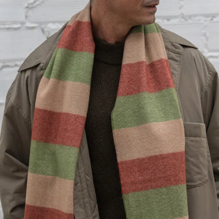 Nuestras bufandas de lana merino elaboradas con productos de calidad y manos ¡Artesanas y estilosas!. Real Fábrica