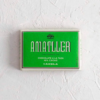 Foto cenital del chocolate a la taza 45% cacao. Real Fábrica.