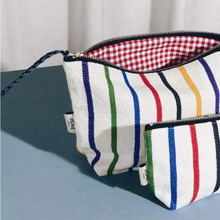 Estuche y neceser  elaborados con tela alpujarreña de rayas  y con forro interior de vichy. Real Fábrica.