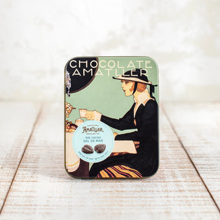 Imagen lata estilo Art Decó hojas de cacao 70€ flor de sal.