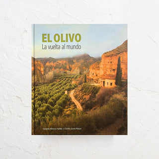 Libro El Olivo, La Vuelta al Mundo. Portada fotografía campo de olivos. Real Fábrica.