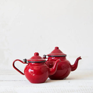 Tetera Roja de Peltre